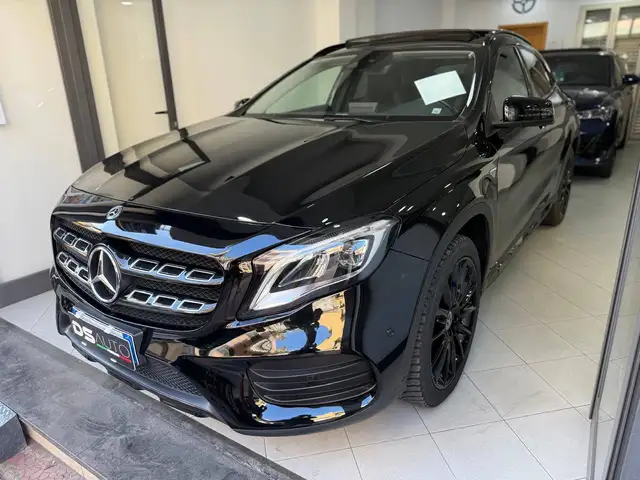Mercedes-Benz GLA 200 GLA-X156 2019 d Night Edition auto