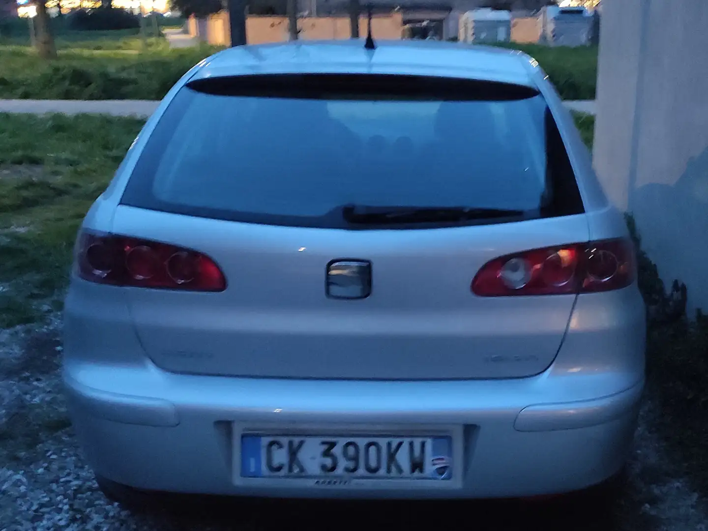 SEAT Ibiza Ibiza III 2002 5p 1.4 16v Stylance (signo) c/clima Argent - 2