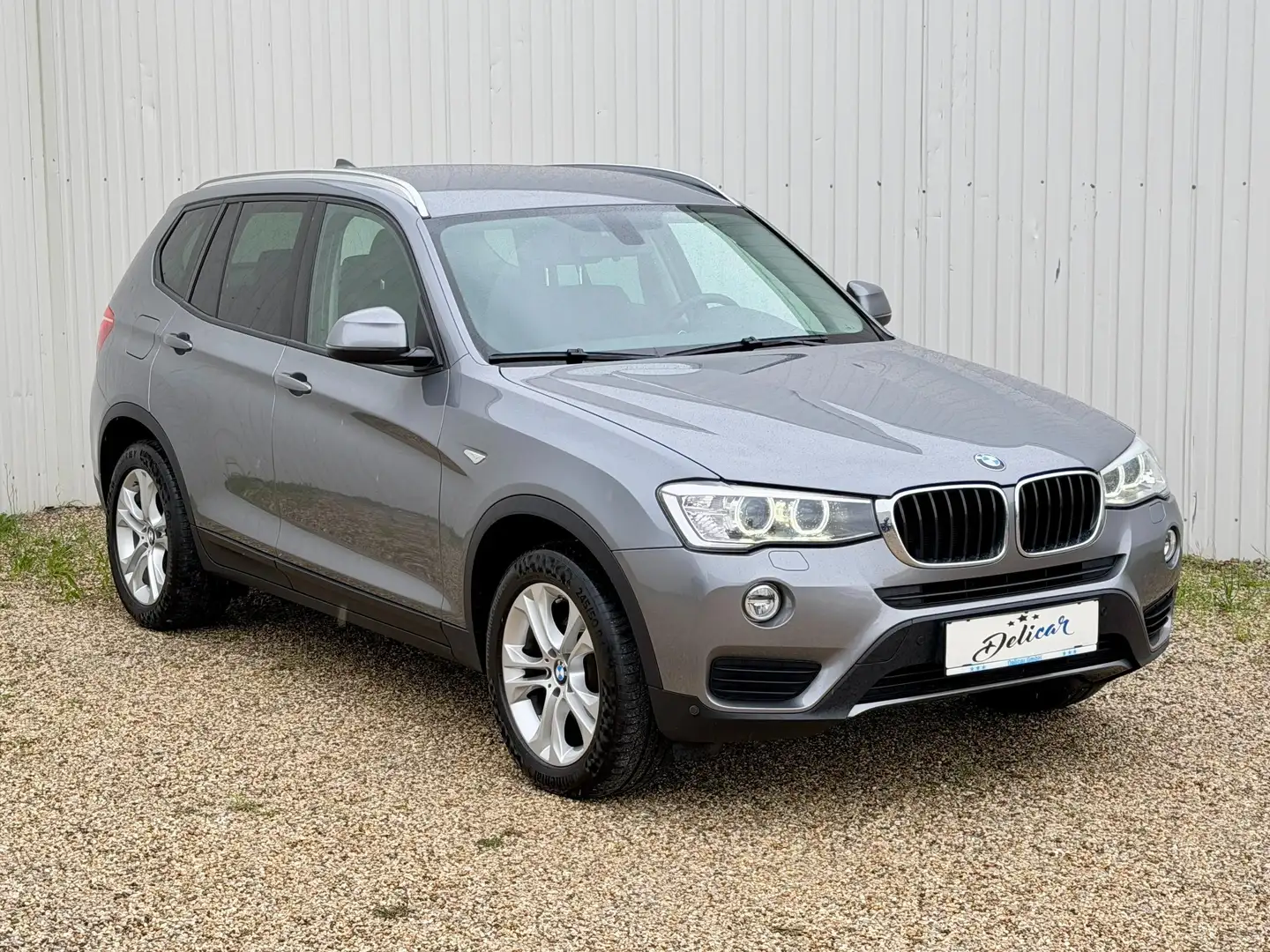 BMW X3 xDrive 2.0d Erstbesitz voller Service Heft Grau - 1