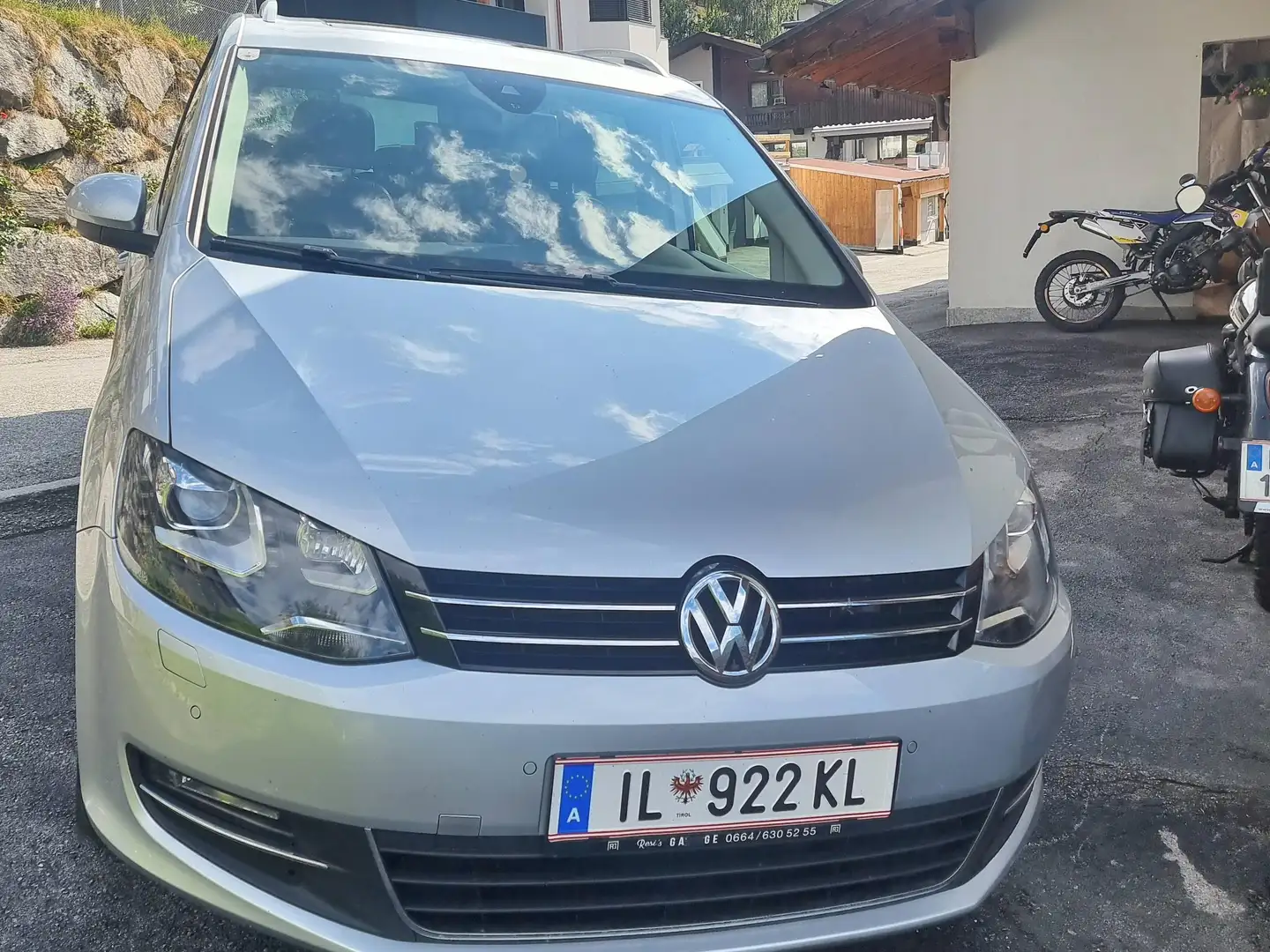 Volkswagen Sharan Sharan Sky BMT 2,0 TDI DPF 4Motion Sky Silber - 1