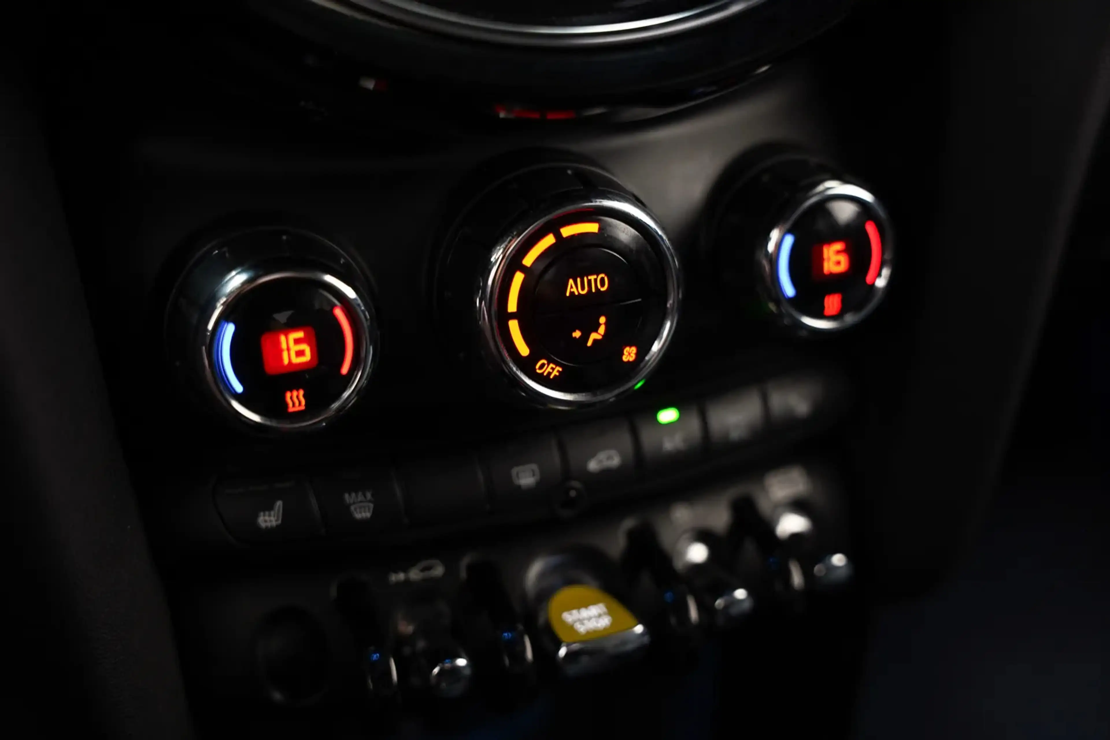 MINI Mini Electric Classic 33 kWh [ Navi Apple/Android — photo 8