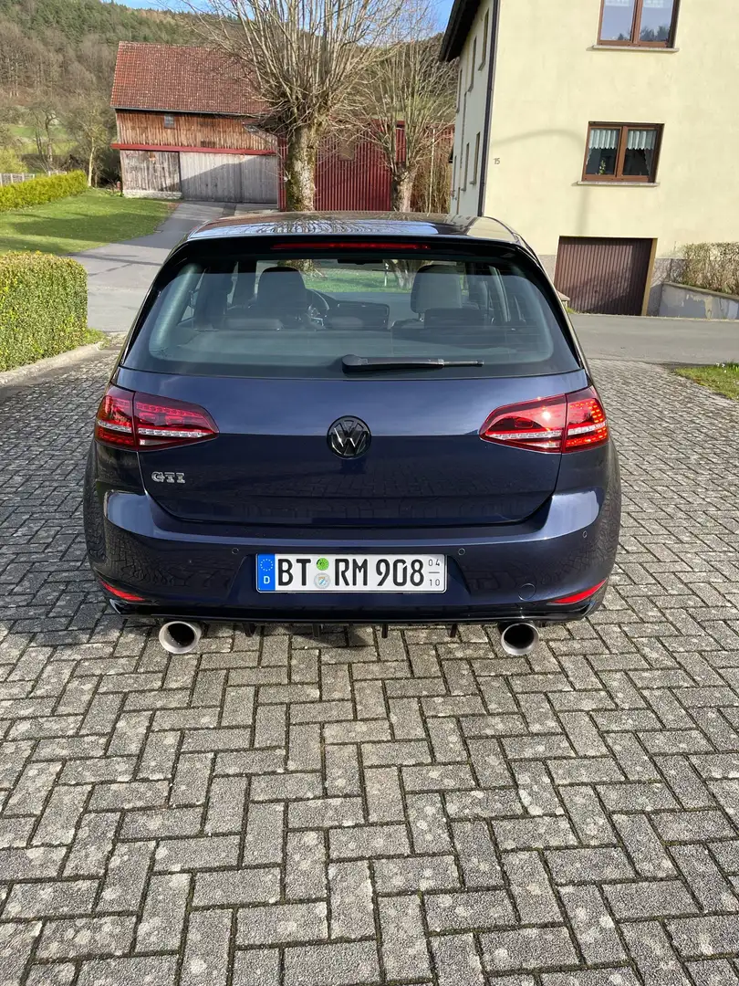 Volkswagen Golf GTI - 2