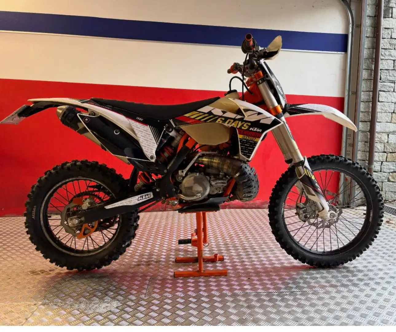 KTM 300 EXC Six Days 2013 Blanco - 2