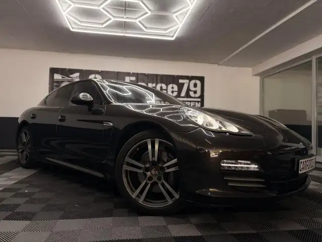 Porsche Panamera Basis VOLLLEDER PANORAMA ISOFIX LUFTFAH Klima