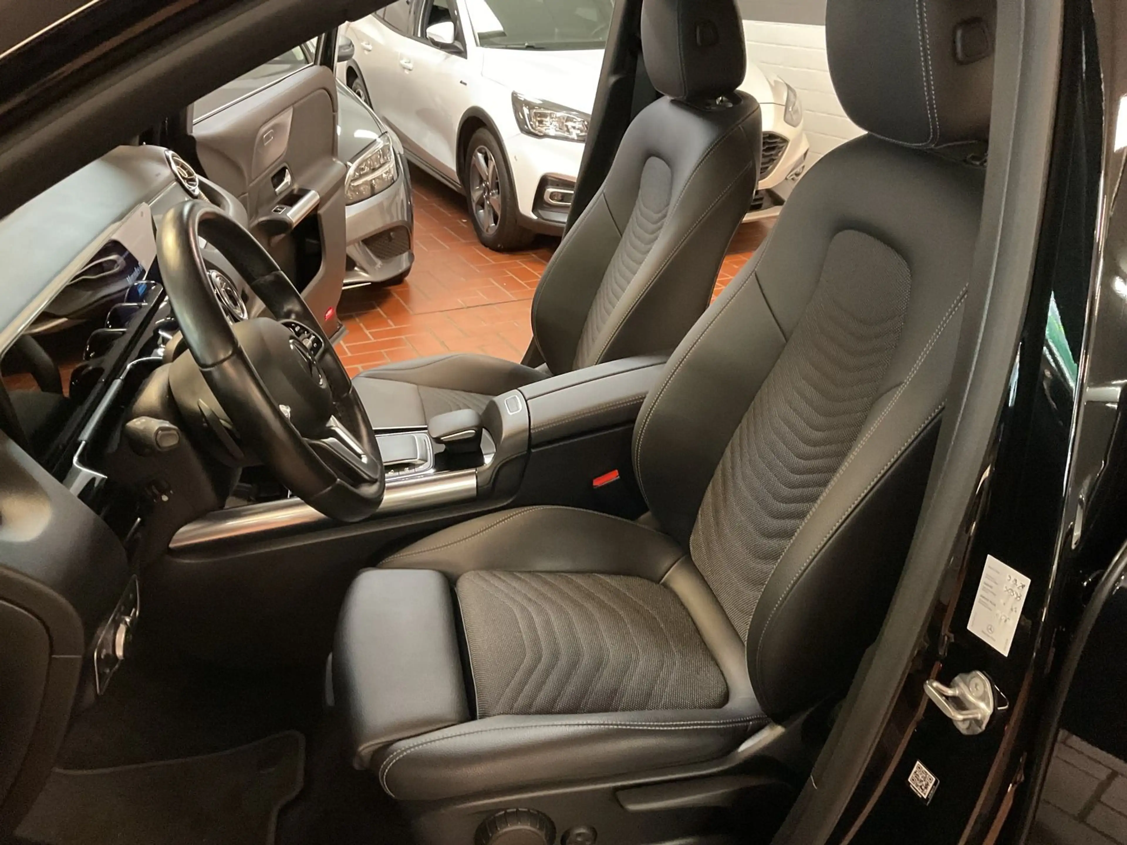 Mercedes-Benz EQA 250 Progressive Head UP,360 Kamera — photo 14