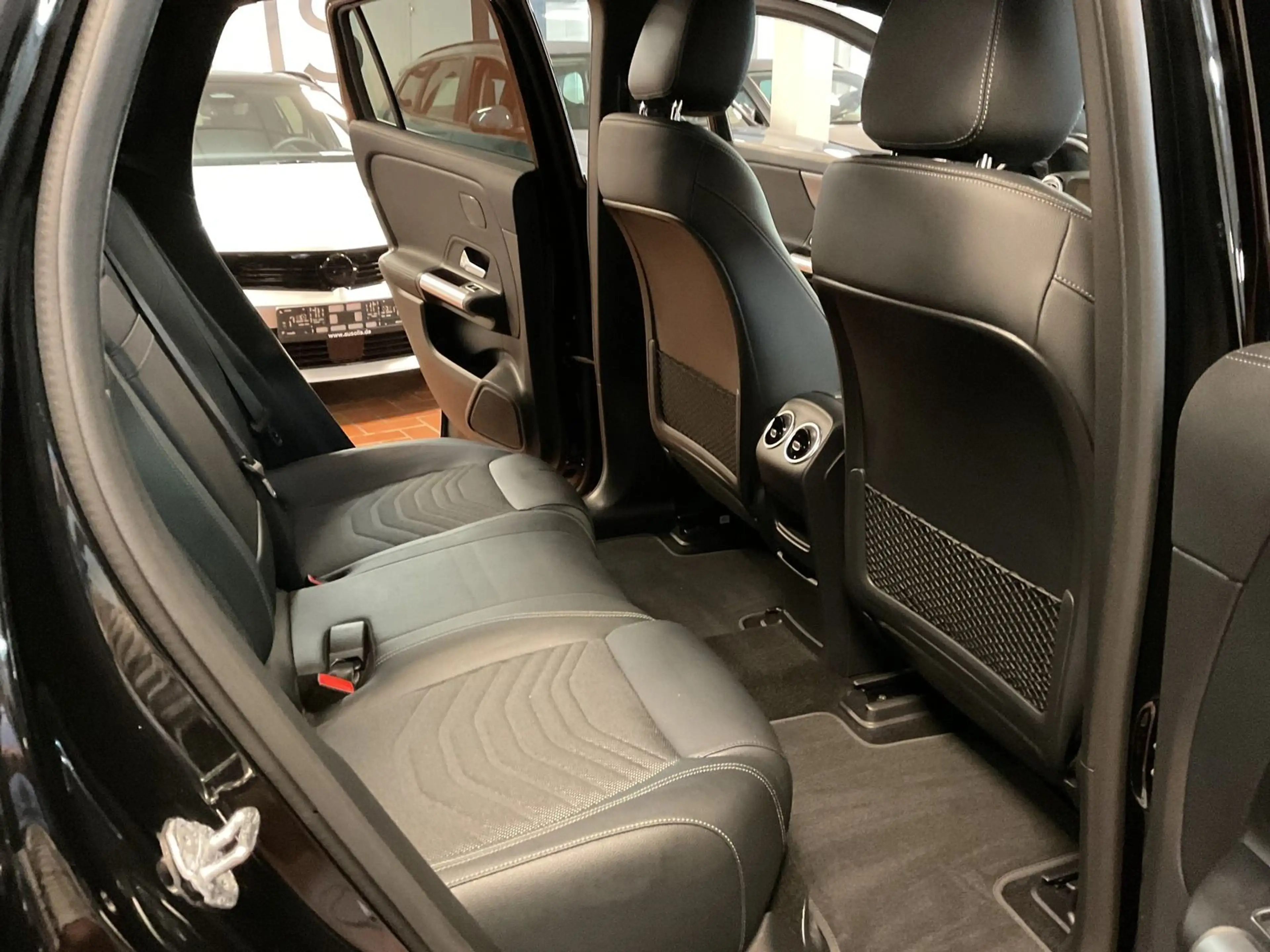 Mercedes-Benz EQA 250 Progressive Head UP,360 Kamera — photo 11
