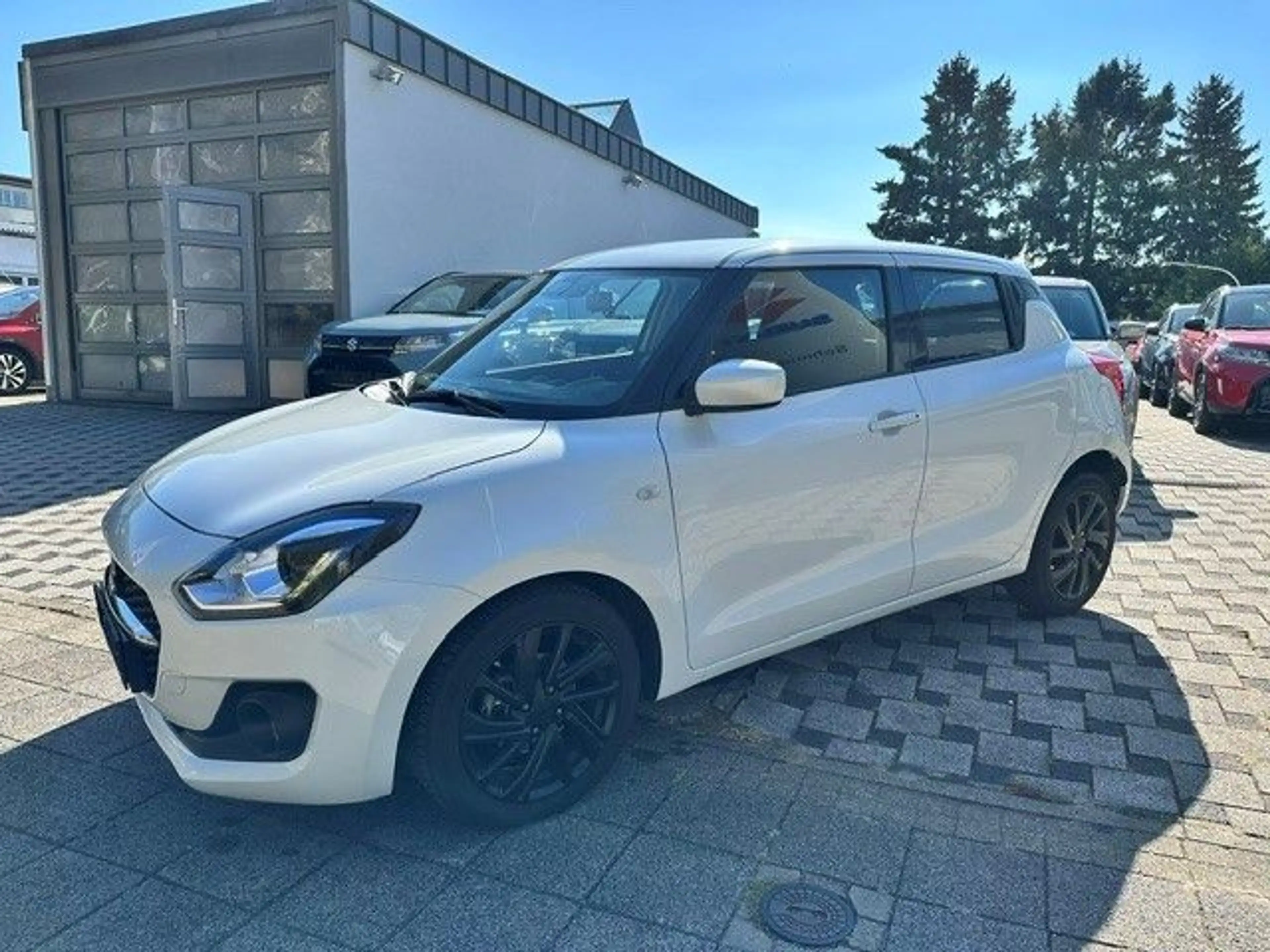 Suzuki Swift 1.2 Hybrid Comfort CVT/NAVI/LED/SHZ — photo 3