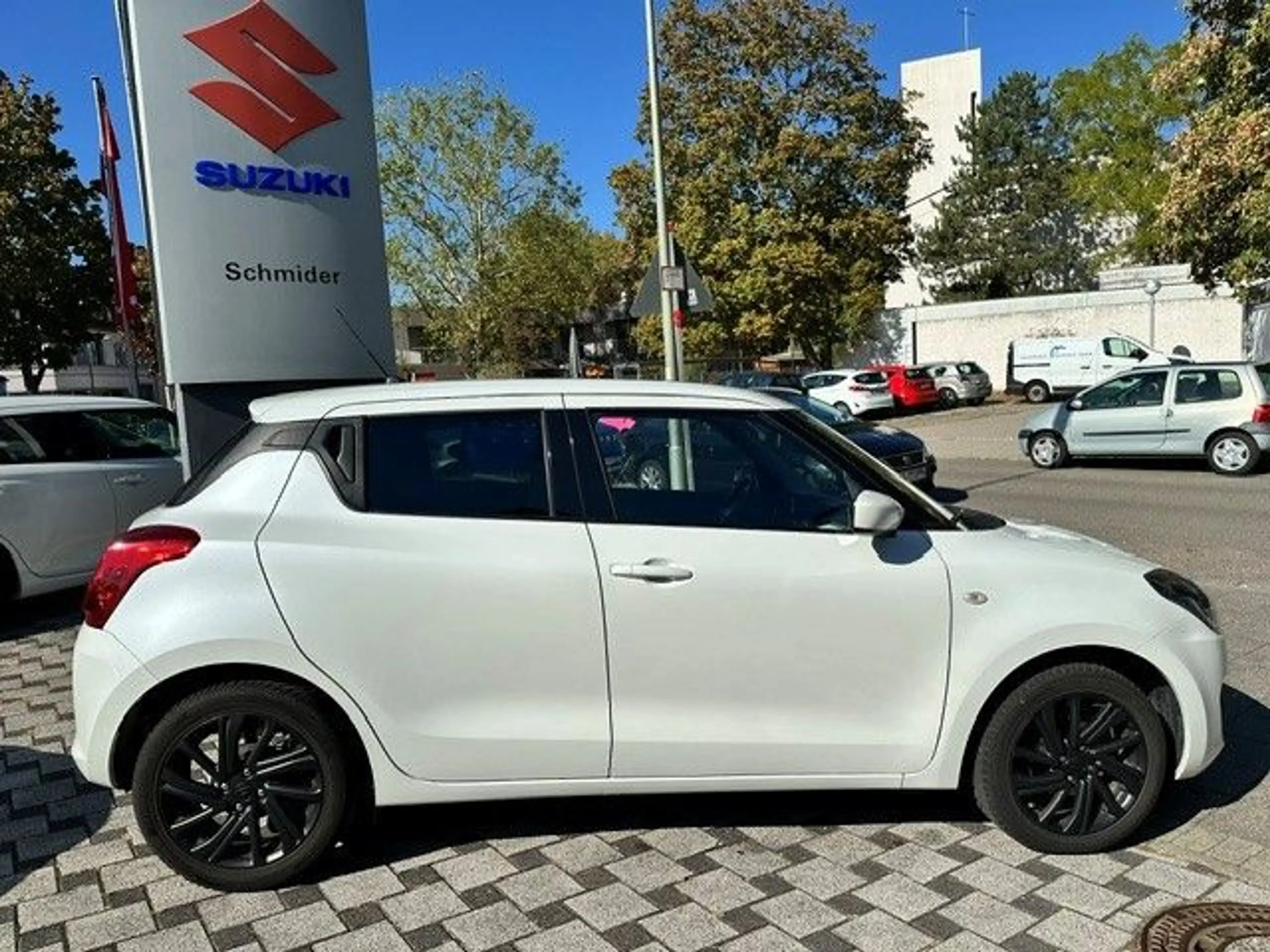Suzuki Swift 1.2 Hybrid Comfort CVT/NAVI/LED/SHZ — photo 8