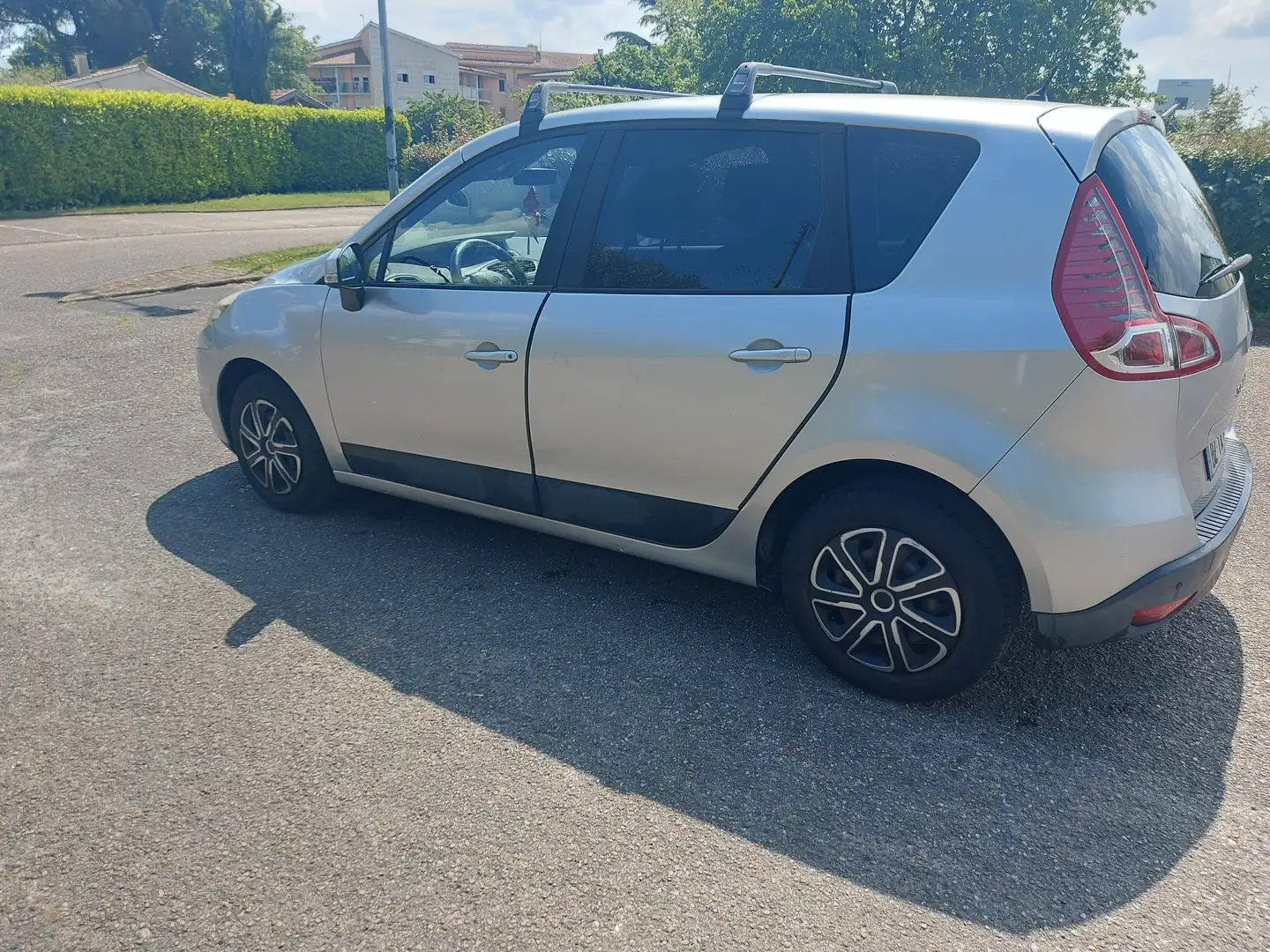 Renault Scenic Scenic III dCi 95 FAP eco2 Authentique Gris - 2