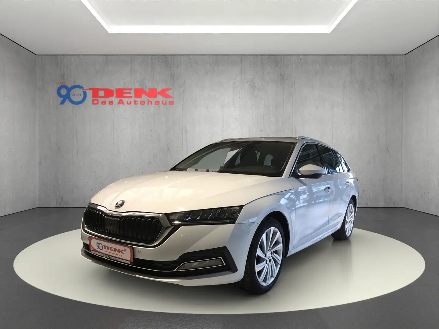 Skoda Octavia Combi Style 2.0 TDI DSG*AHK*NAVI* Biały - 1