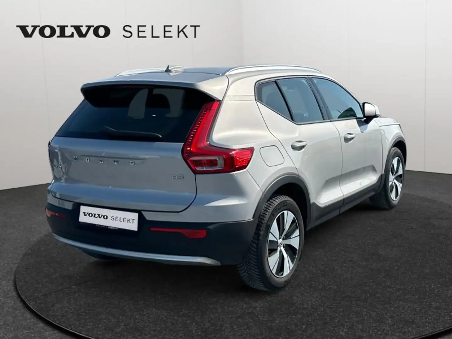 Volvo XC40 B3 Core / Essence Gris - 2