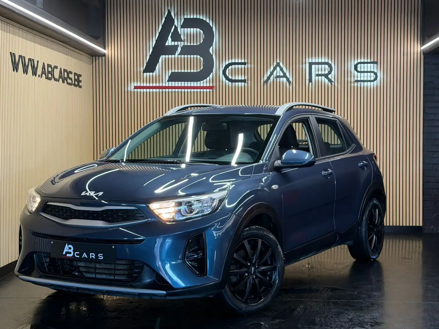 Kia Stonic 1.2i Urban Sport * GARANTIE KIA 01/2029 * Bleu - 1