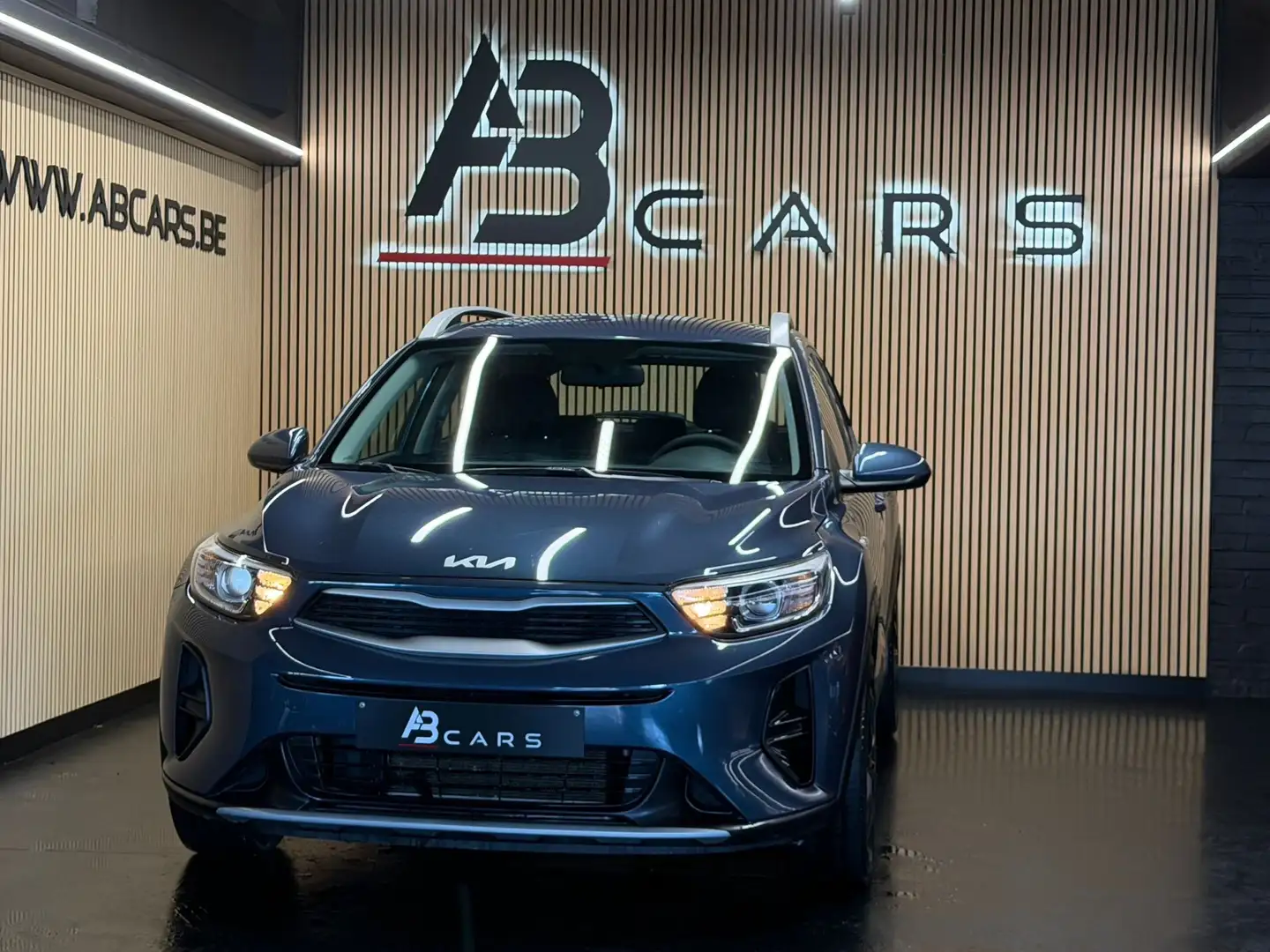 Kia Stonic 1.2i Urban Sport * GARANTIE KIA 01/2029 * Bleu - 2