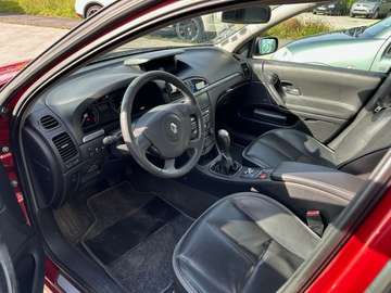 Laguna 2.0 16V Luxe Carminat Proactive A