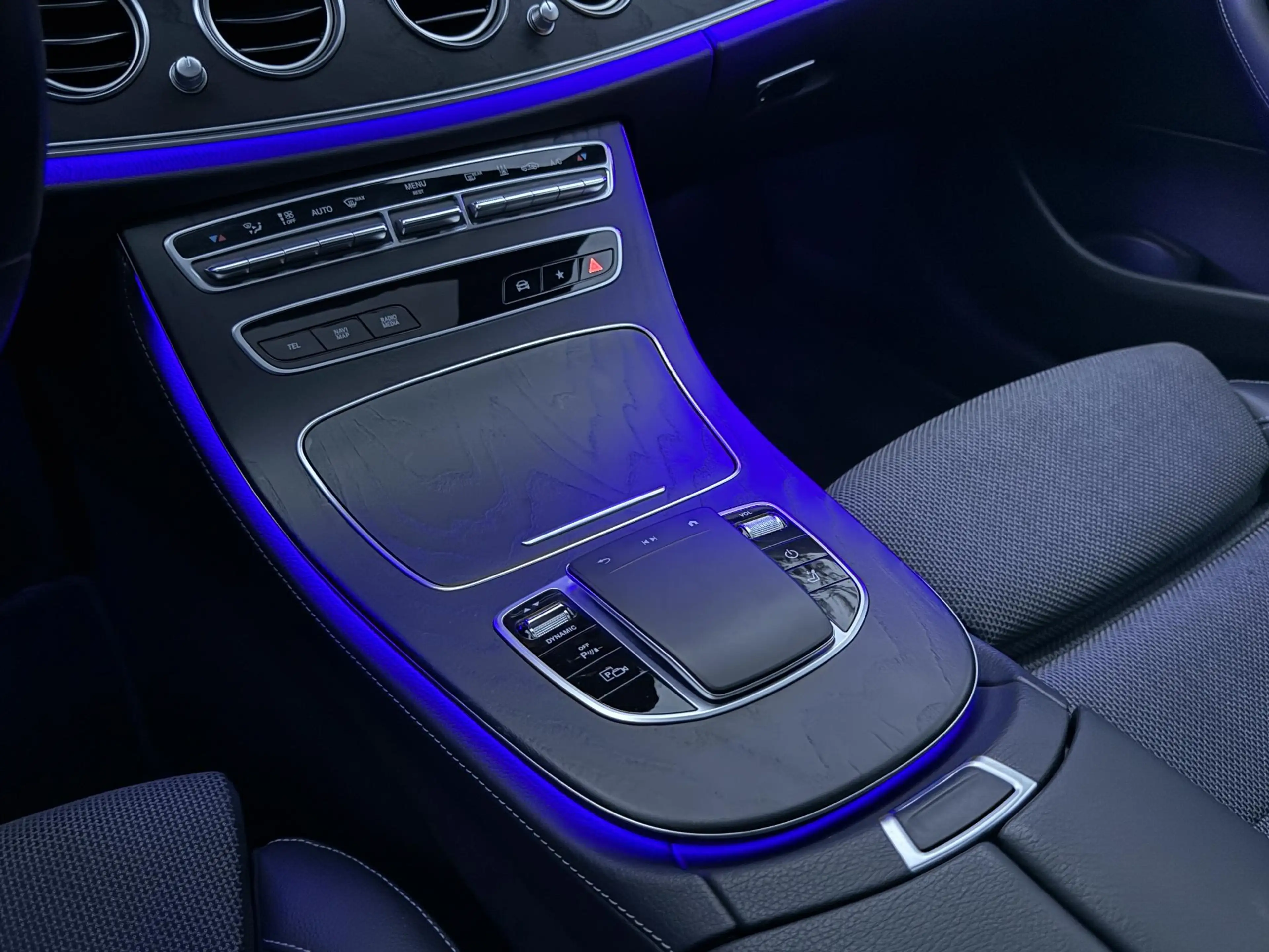 Mercedes-Benz E 300 Estate e 320pk Avantgarde AMG Line | Elektrisch we — photo 37