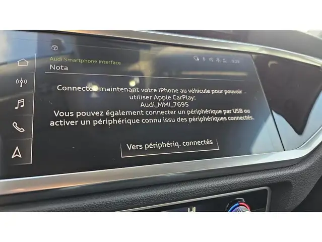 Audi Q3 view 14