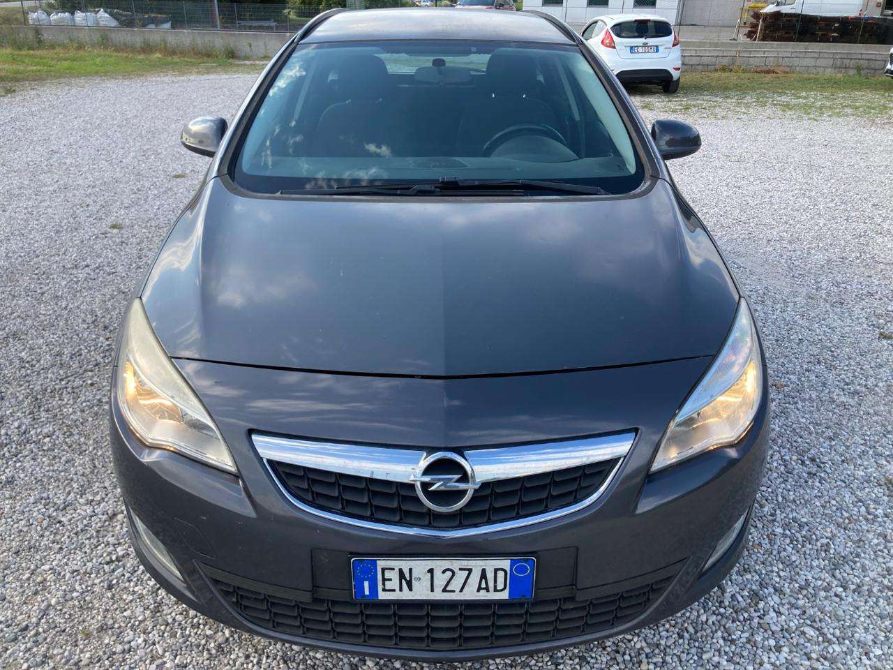 Opel Astra 1.7 CDTI 110CV Sports Tourer Cosmo