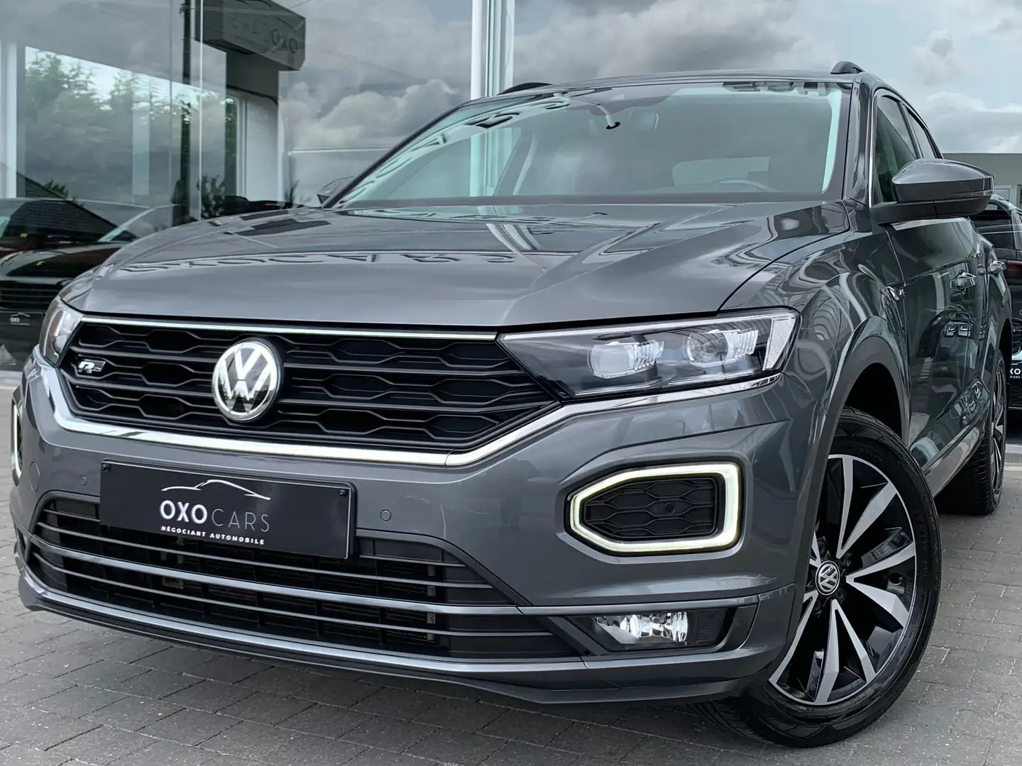 Volkswagen T-Roc 1.0 TSI R-Line / Cockpit / Xenon / Gps / CarPlay / Gris - 1
