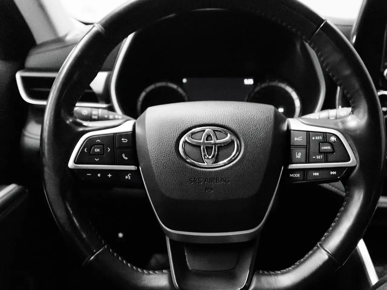Toyota Highlander снимка Toyota Highlander