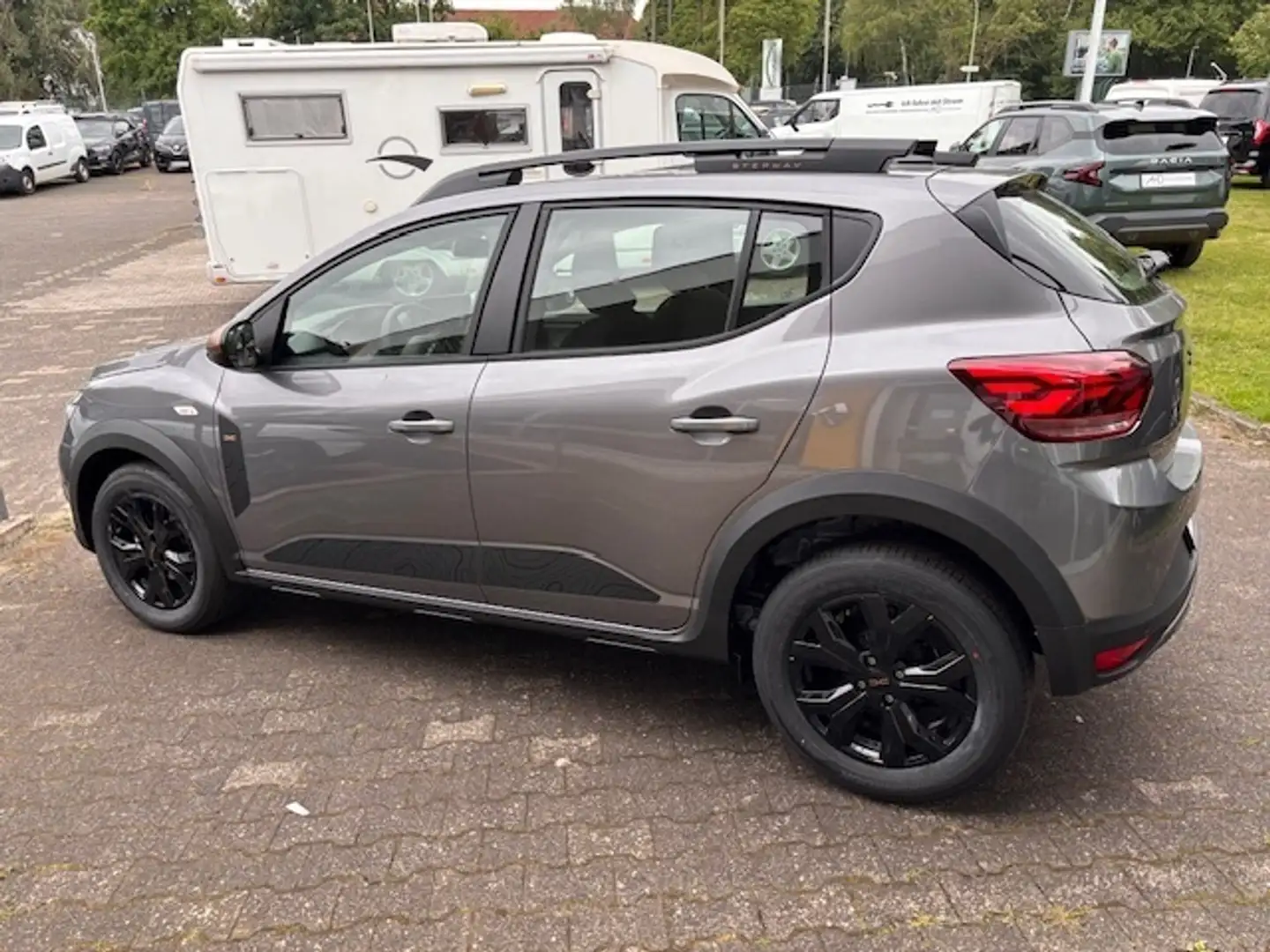 Dacia Sandero Stepway Extreme TCe 90 CVT Automatik Grigio - 2