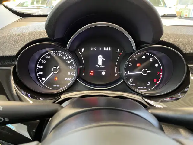 Fiat 500x view 12
