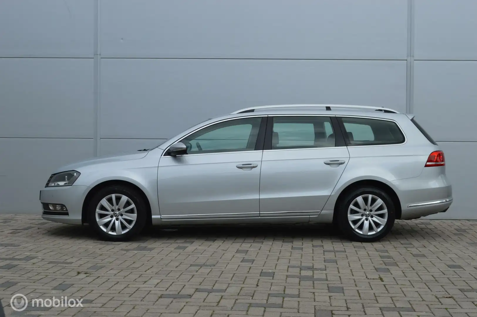 Volkswagen Passat Variant 1.4 TSI Trendline BlueMotion Gris - 2