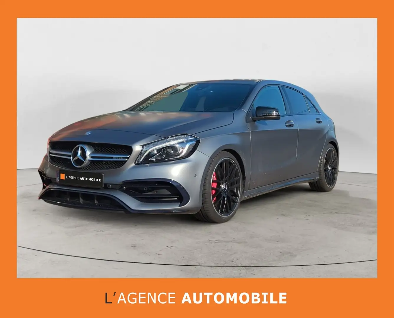 Mercedes-Benz A 45 AMG 4-Matic Garantie 12 à 48 mois Grijs - 1