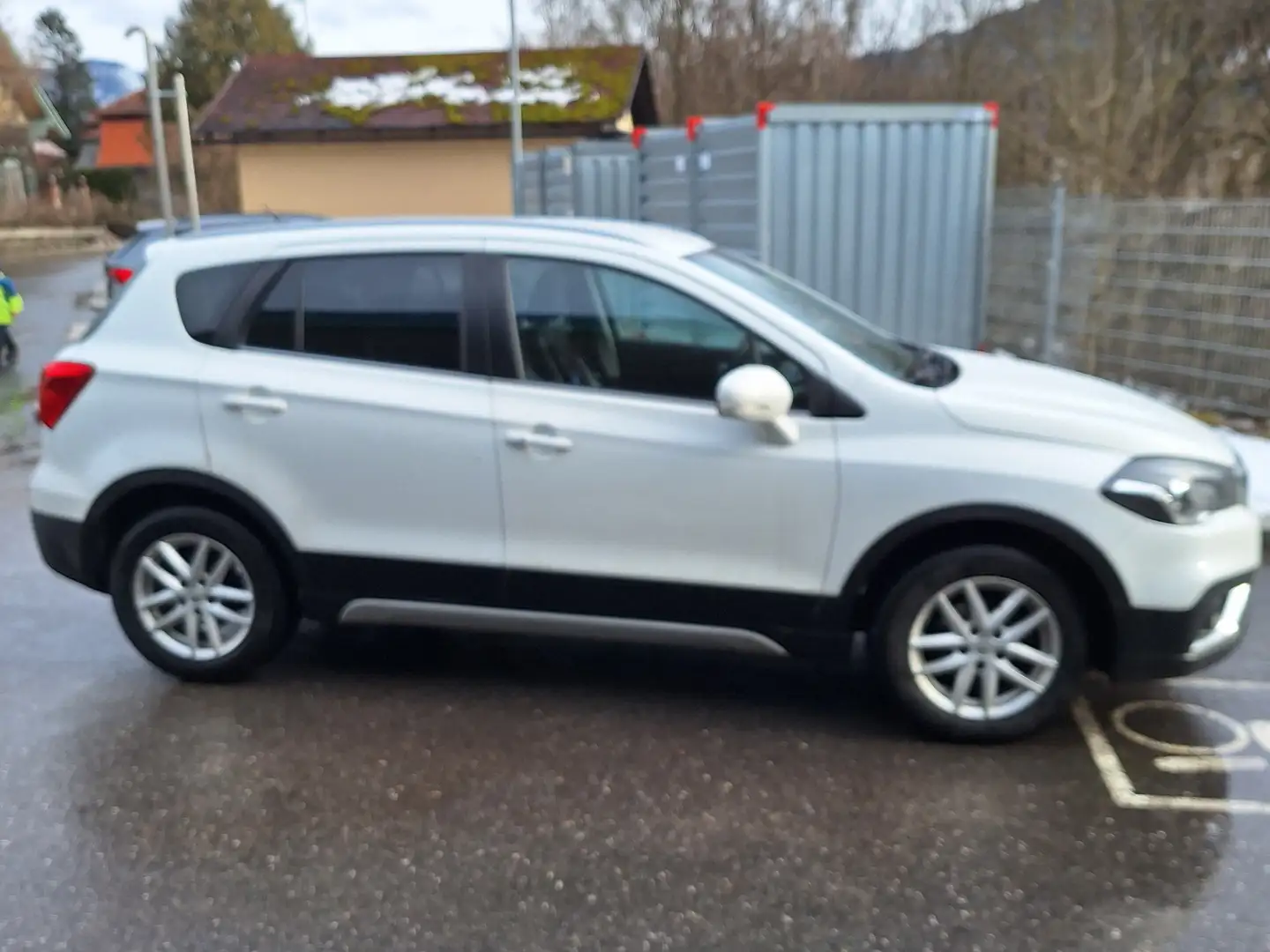 Suzuki SX4 S-Cross 1,6+DDiS+4WD+shine Weiß - 2
