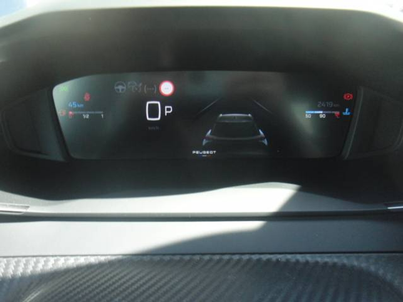 Peugeot 2008 Allure — photo 18