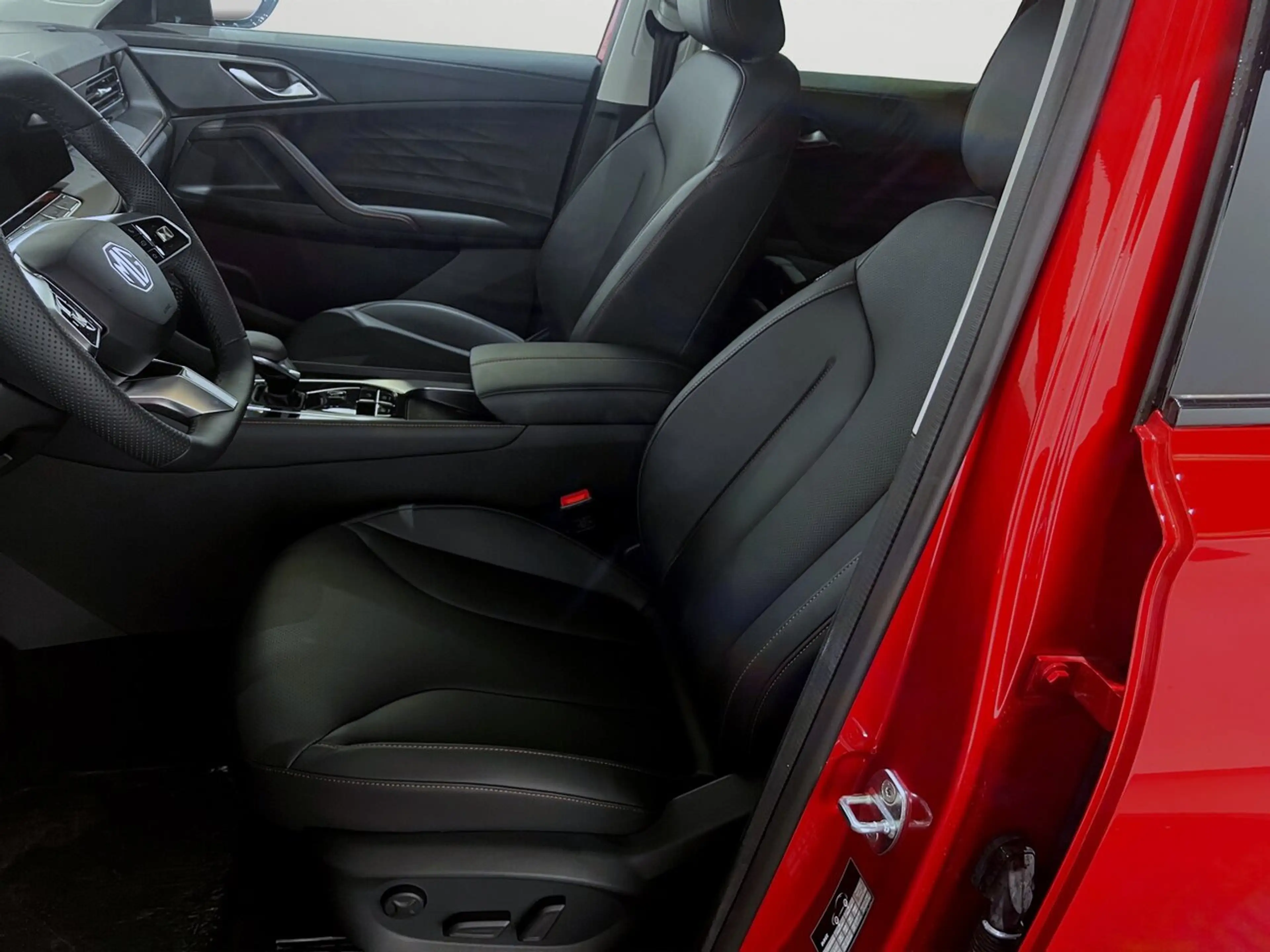 MG HS LUXURY/LEDER/NAVI/LED / 360° — photo 9