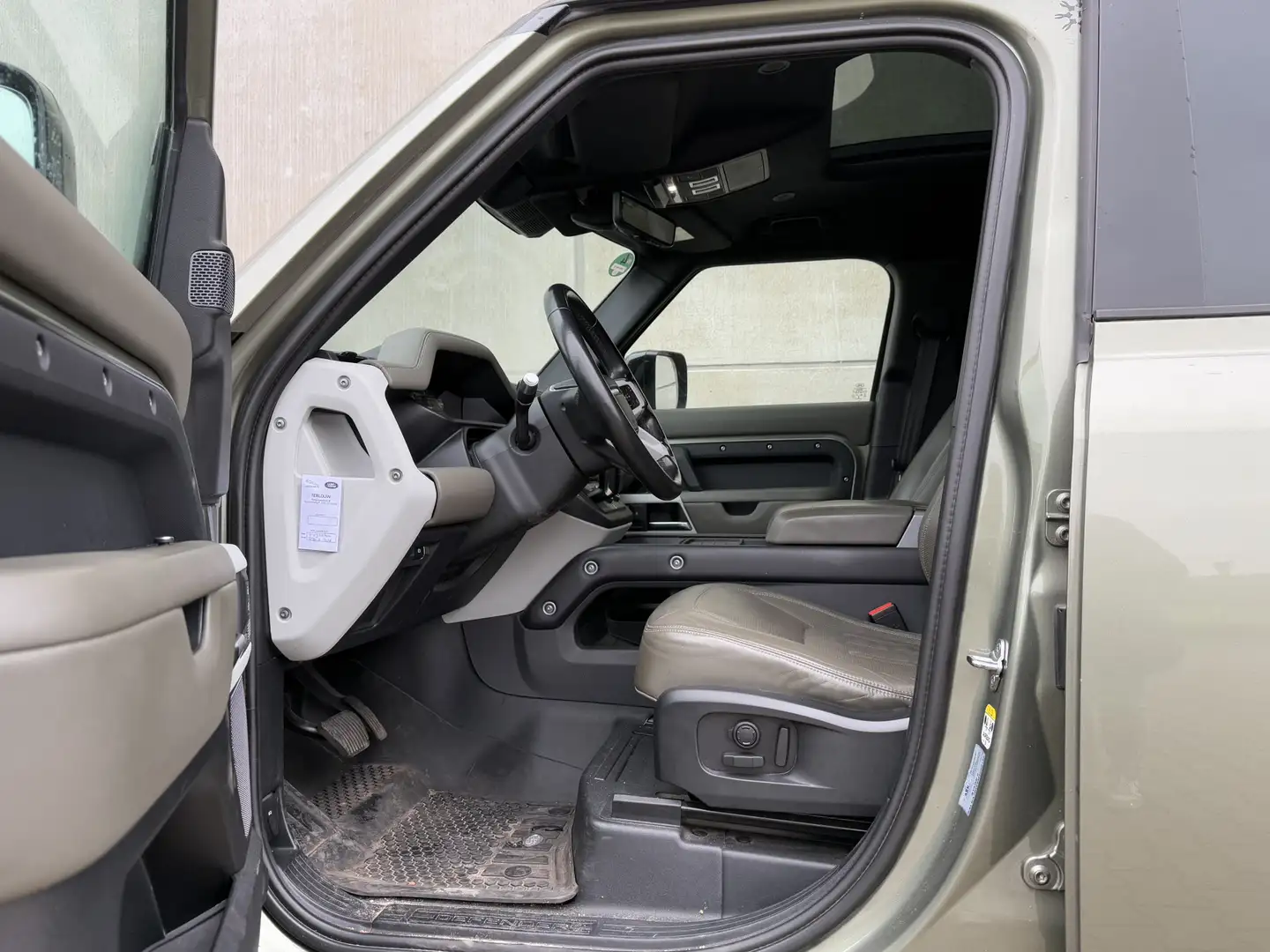 Land Rover Defender 3.0 D250 110 MHEV HSE I COMMERCIAL Groen - 2