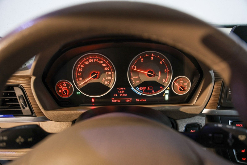 BMW 318 d Touring *Modern-Line* Leder Navi Xenon — photo 15