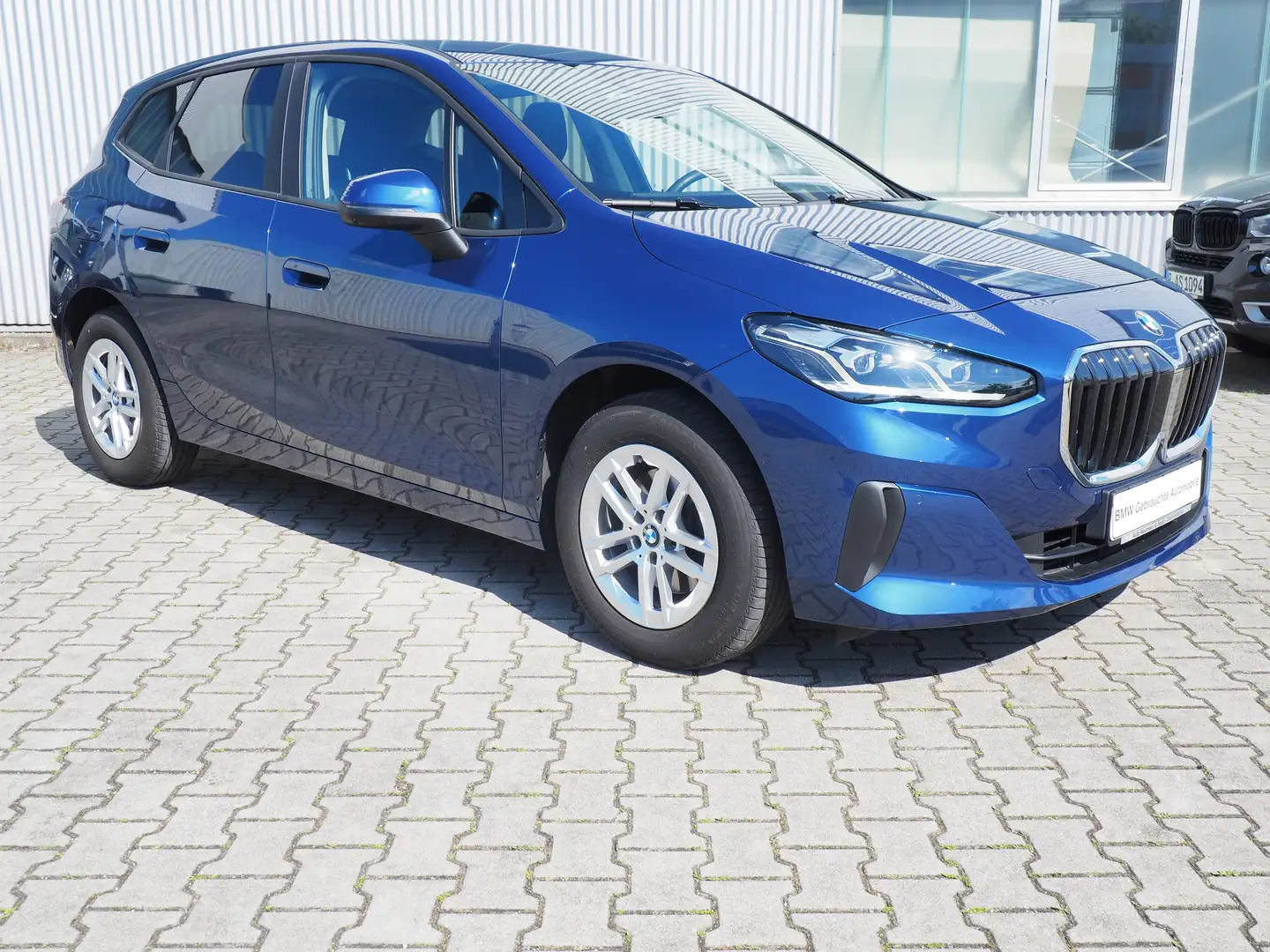 BMW 220 i Active Tourer Aut.*DAProf*AHK*HUD*360°*Lenkhz Bleu - 1