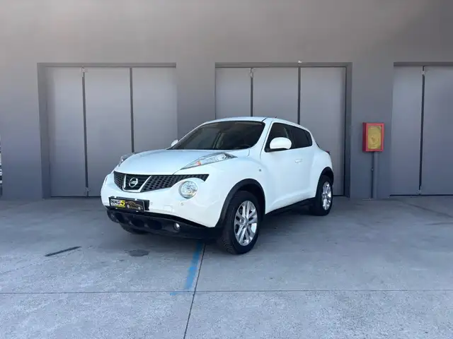 2012 Nissan Juke in White for sale