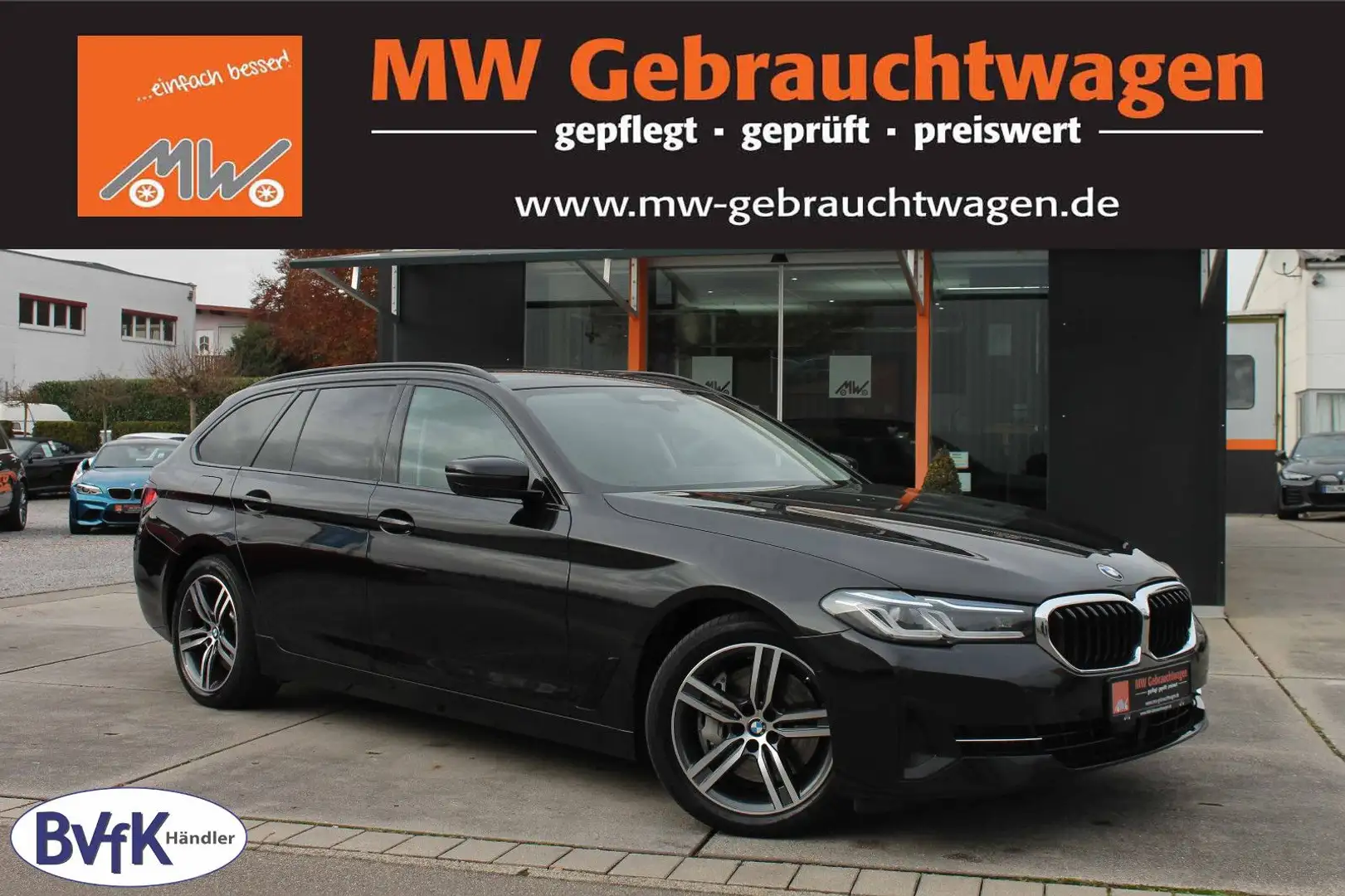 BMW 530 d xDrive Touring ACC LED HUD KAM BT NAV AMBI Schwarz - 1