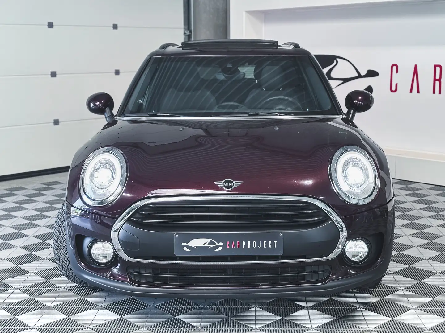 MINI One D Clubman 1.5 AdBlue, Toit Ouvrant, Clim, Cruise control Mauve - 2