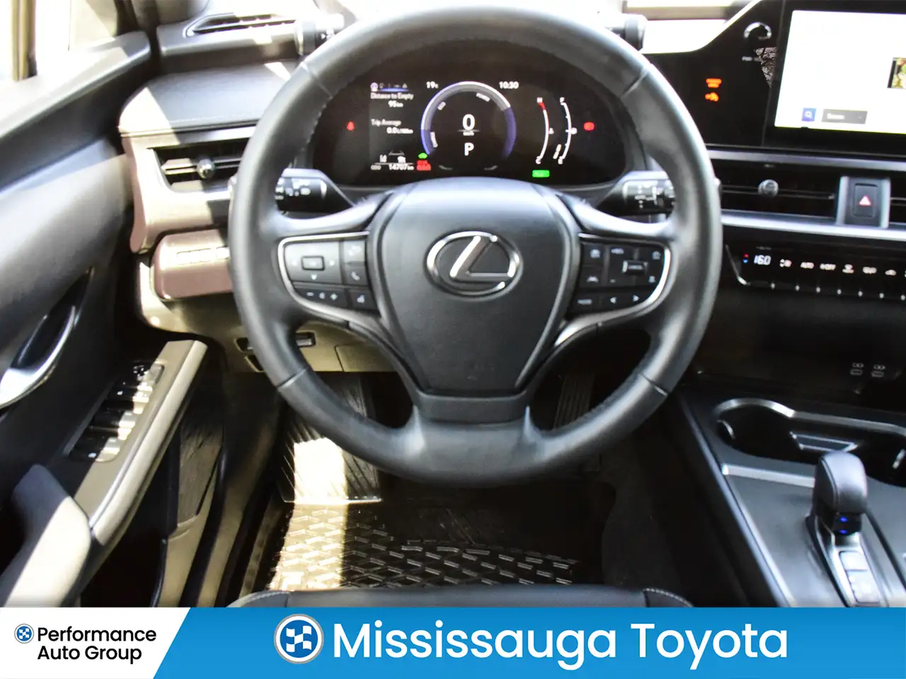 Lexus UX снимка Lexus UX