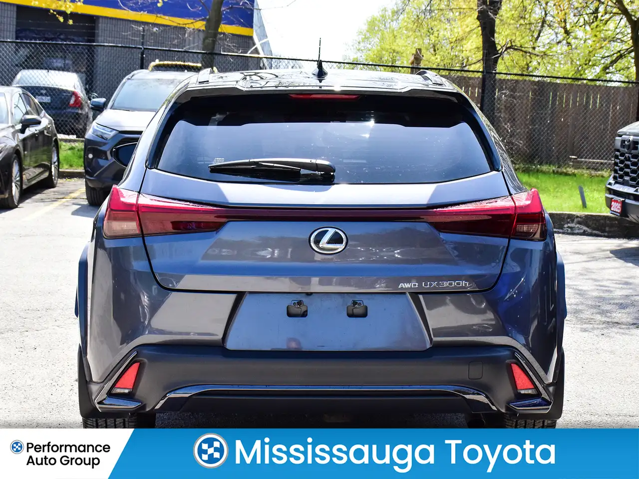 Lexus UX снимка Lexus UX