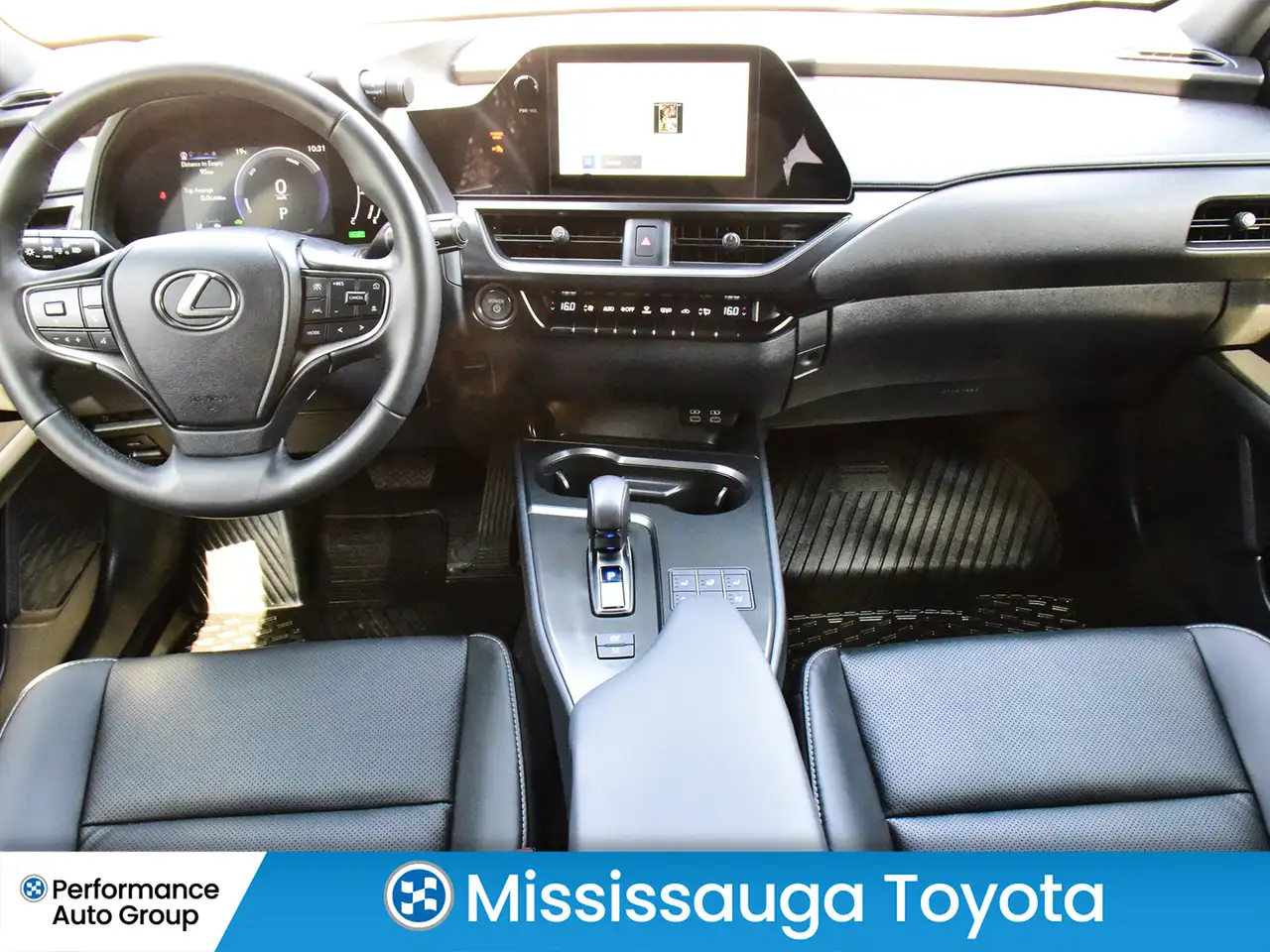 Lexus UX снимка Lexus UX