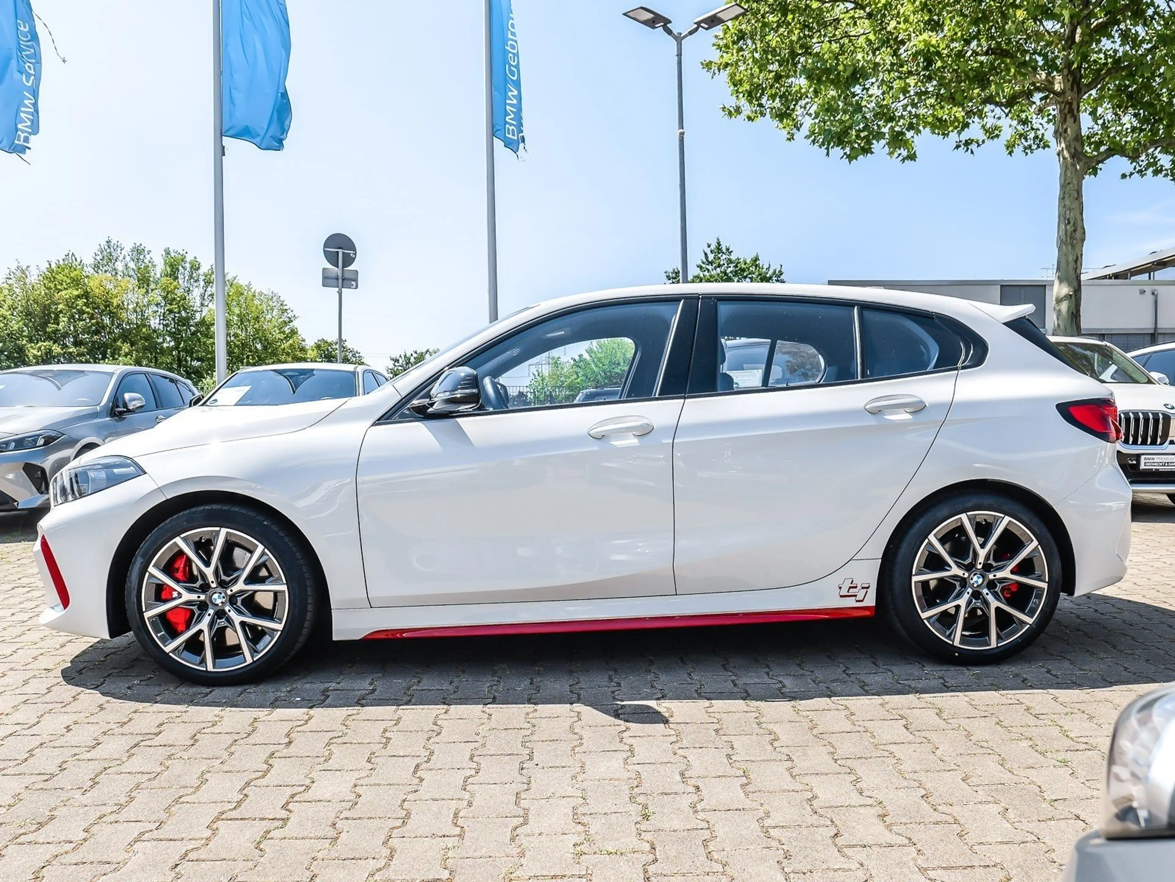 BMW 128 ti M Sport Pro HUD NAVI LED PDC V+H DAB Klima — photo 9