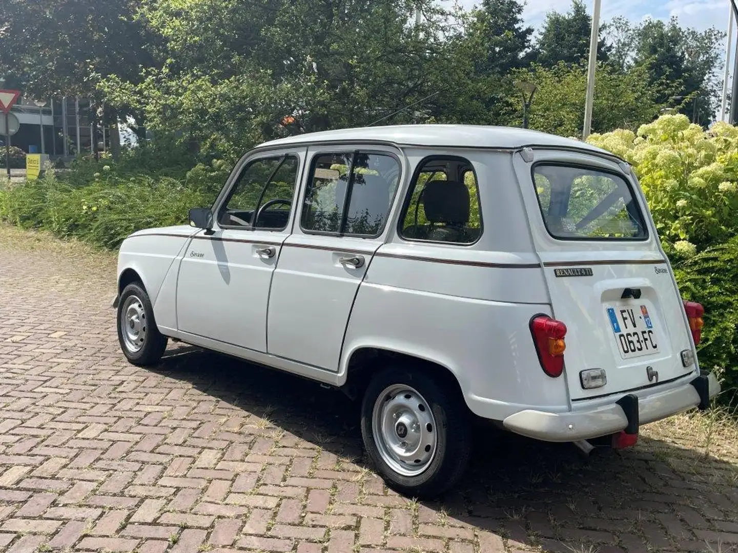 Renault 4 TL Savane Bianco - 2