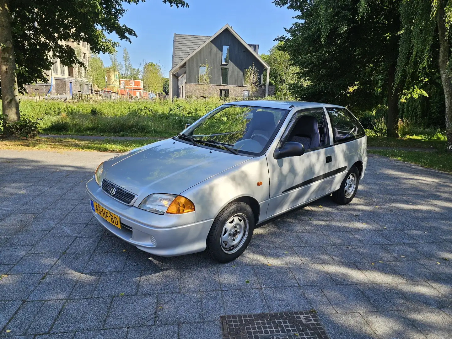 Suzuki Swift 1.3-16V Summum Automaat 2001 Plateado - 2