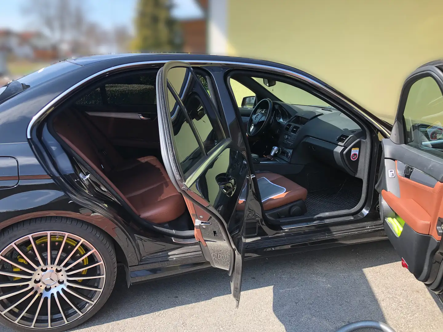 Mercedes-Benz C 200 CGI - Turbo-Benzin - 2