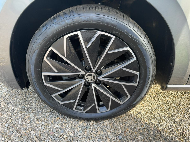 Skoda Scala Drive 1.0 TSI DSG AHK LED NAV KAM ACC SHZ — photo 11