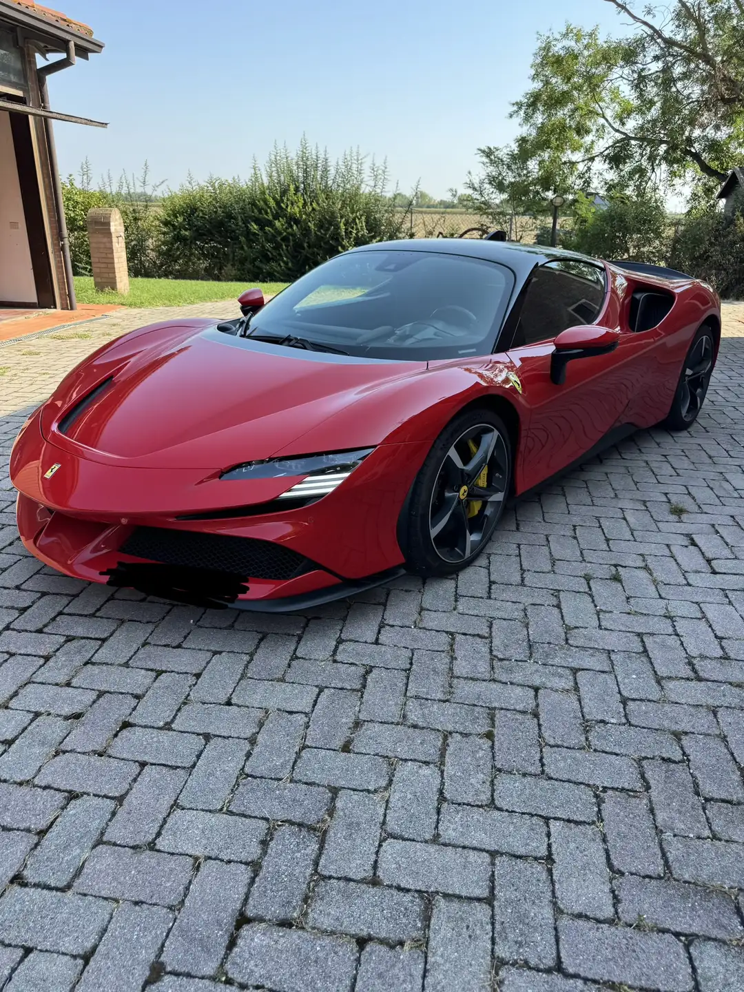 페라리 SF90 2021 레드 사진 4