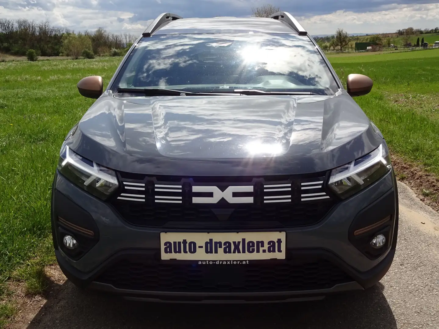 Dacia Jogger Extreme+ +Sitzheizung+Anhängevorrichtung Grau - 2