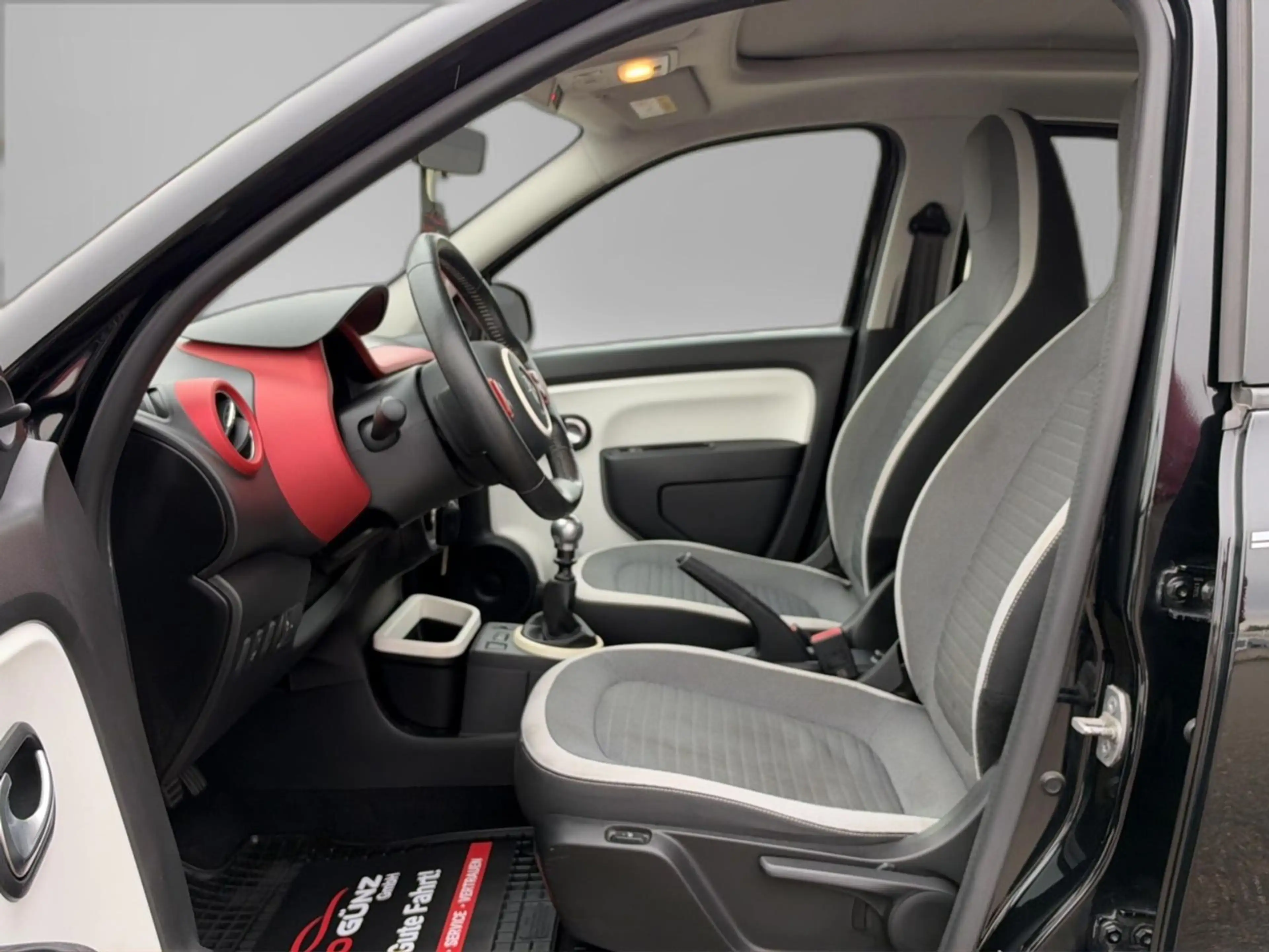 Renault Twingo Liberty *Klima-SHZ-Tempomat* — photo 15