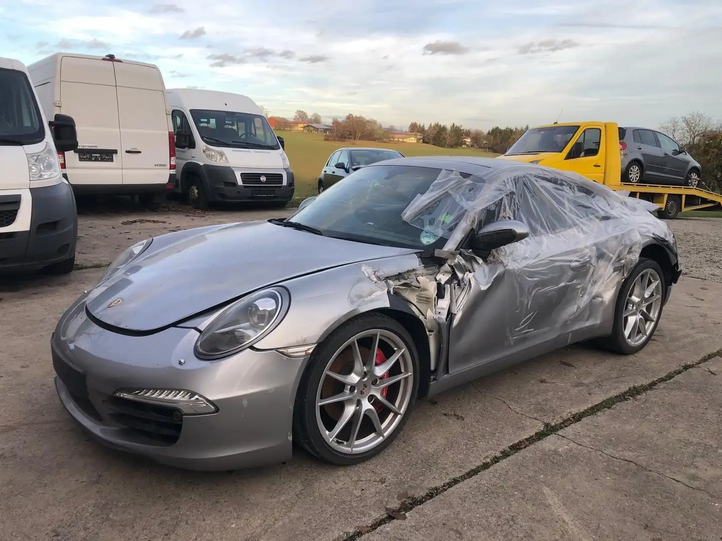 Porsche 991 Carrera S, Unfall ohne Motor u. Getriebe Silber - 1