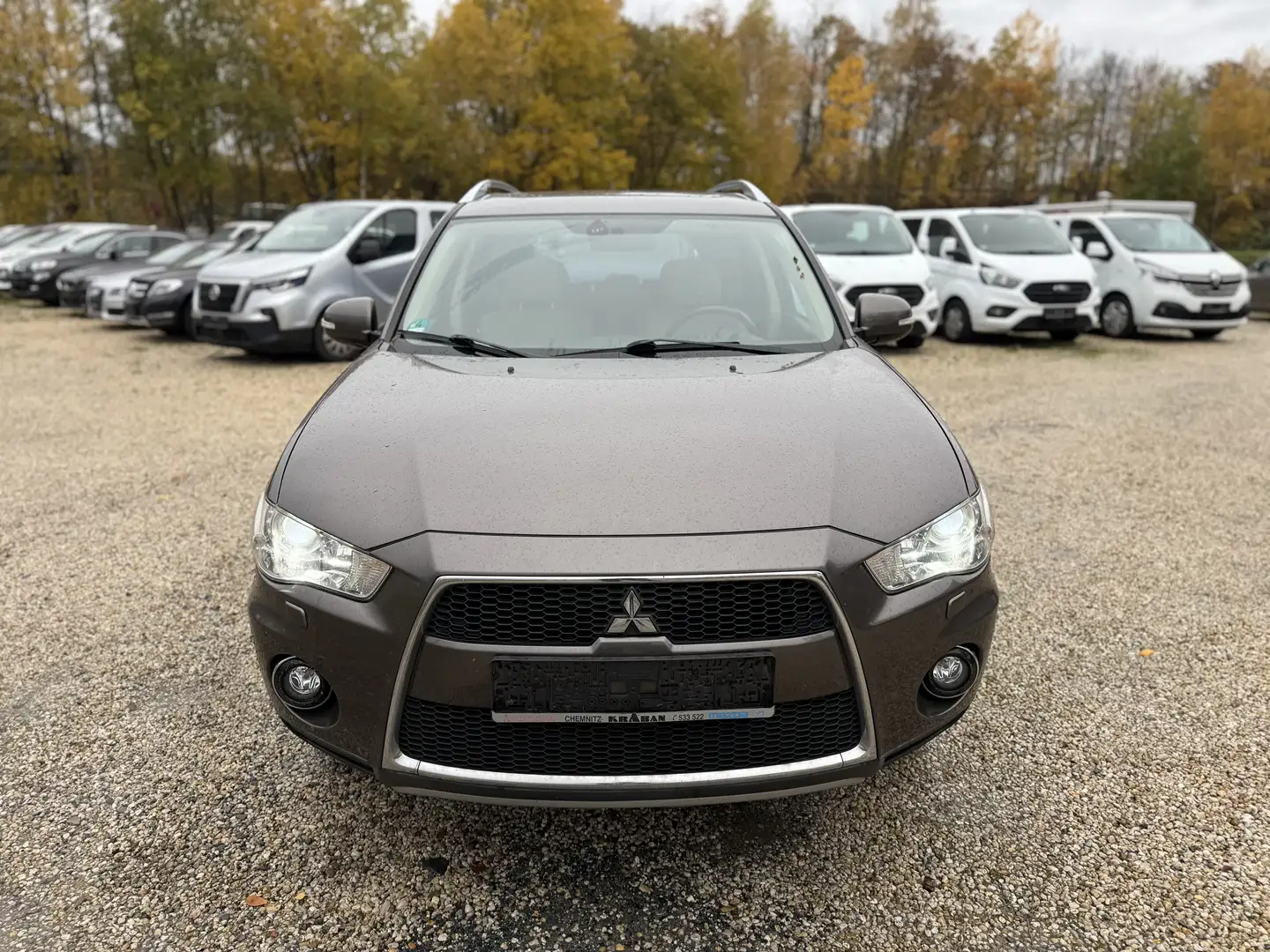 Mitsubishi Outlander Outlander Diesel 4x4 Leder+Navi+7 Sitze Beige - 1