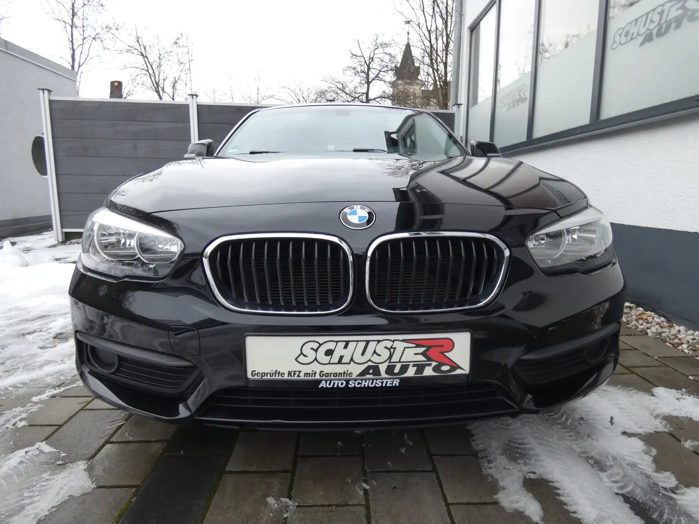 BMW 118 118 i Schwarz - 1